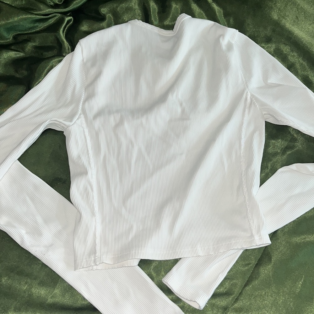 ISLA Ribbed Long Sleeve - Picture 2 of 2